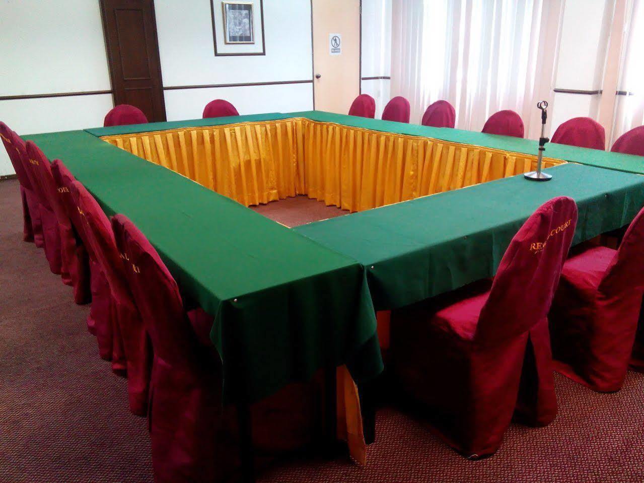 Regal Court Hotel Kuching Dış mekan fotoğraf